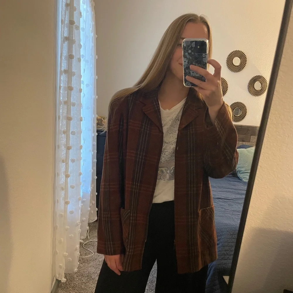 Oversized Plaid Blazer - Picture 5 of 6
